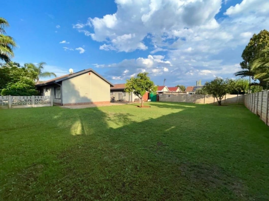4 Bedroom Property for Sale in Carters Glen Northern Cape